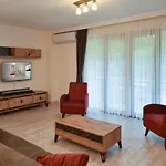 Oezerler Apartment *