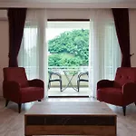 Apartment Oezerler *