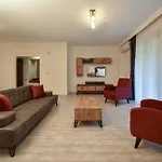 Apartment Oezerler *