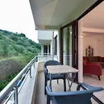 Oezerler 아파트 트라존